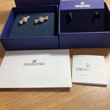 Swarovski 로즈골드 귀걸이