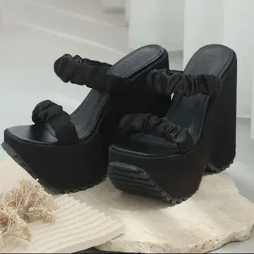 새상품 다리치 새틴 플랫폼 샌들 L