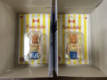 베어브릭 파미치키 2세트