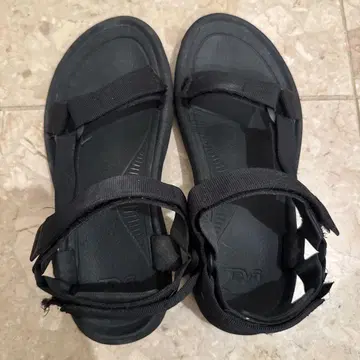 TEVA 블랙 스포츠 샌들 스트랩