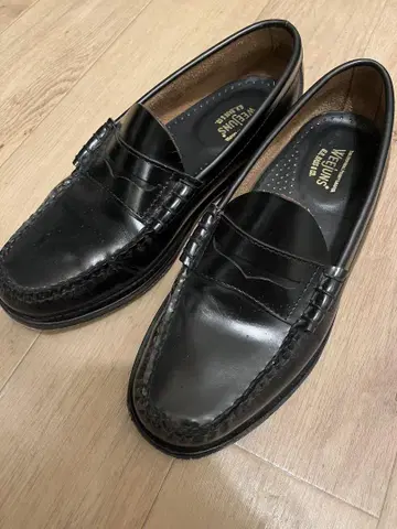 G.H. BASS & CO. WEejuns 블랙 로퍼