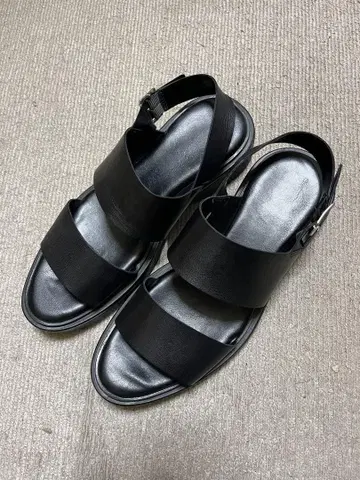 GU 리얼 가죽 스트랩 벨트 샌들 +E 블랙 26cm