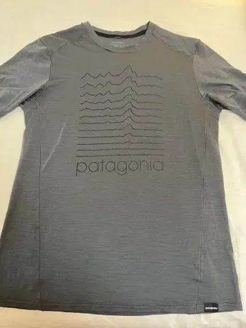 patagonia 남성용 티셔츠 M 차콜 그레이