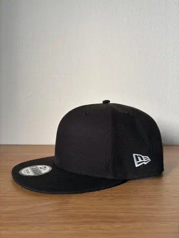 9FIFTY 베이직 블랙 화이트 플래그