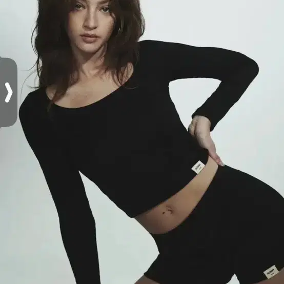 GLOWNY | 글로니 Glenny Louisa Long Sleeve LOUISA LONG SLEEVE