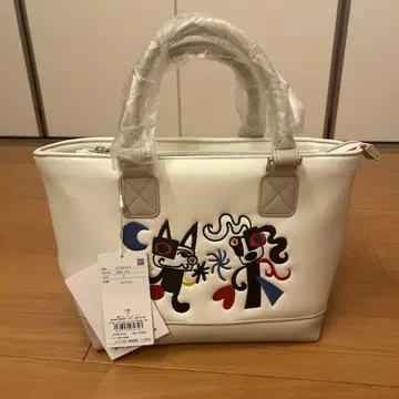 새상품 703 R 2022 IVO 토트백 화이트
