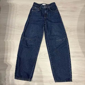 H&M 릴랙스드 레귤러 데님 사이즈 34