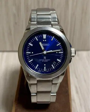 SEIKO SUS 7N32-0B70 3침 쿼츠 메탈릭 블루