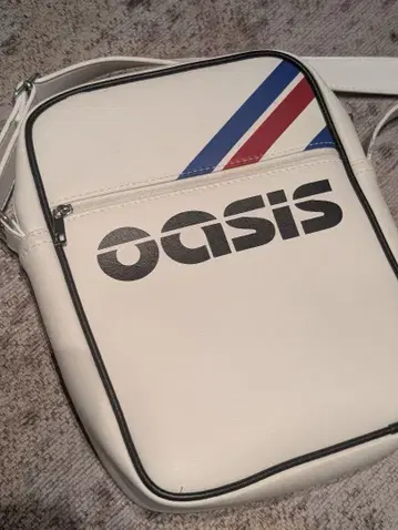 Oasis 30주년 기념 숄더백