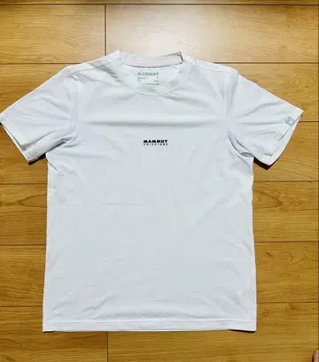 [새상품급] MAMMUT 화이트 T셔츠