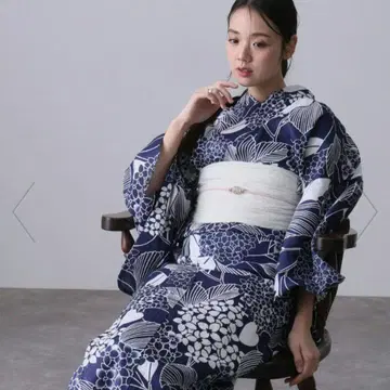 새상품급 풀뷰 수국 패턴 유카타 단품 아지사이