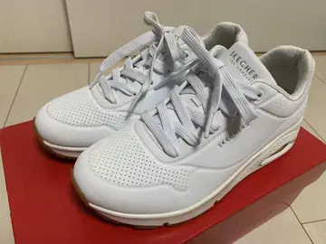 [새상품급] SKECHERS 화이트 스니커즈 24.5cm 메모리폼