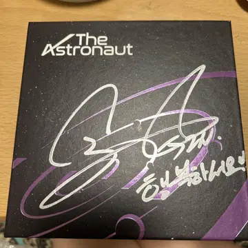 btsJinThe AstronautVersion 01 사인 포함 댓글