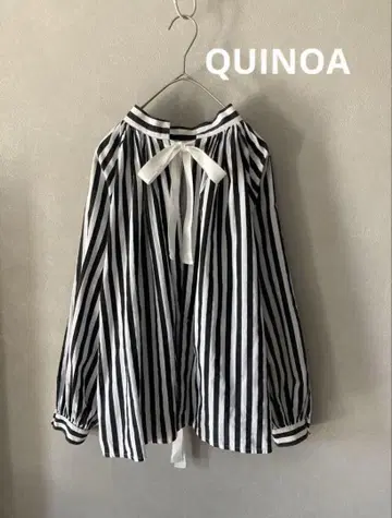 QUINOA BOUTIQUE 모노톤 스트라이프 개더 블라우스