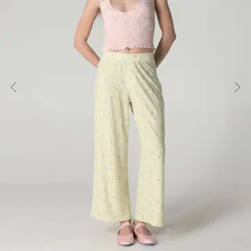 【GLOWNY】 TWIRL FLARE PANTS ★送料関税込み★ GLOWNY TWIRL FLARE PANTS (LIME BOUQUET) | 브랜드 중고거래
