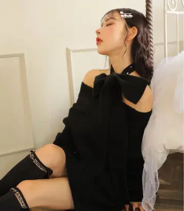 M me eme 엠미에메 리본 초커 니트 원피스