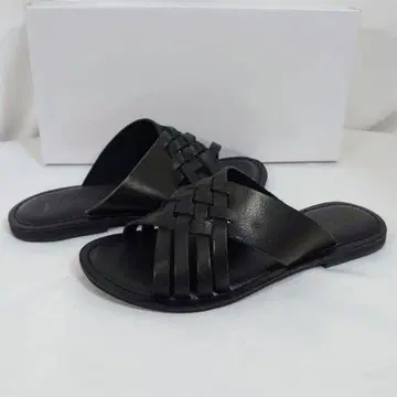 [ 23cm ] CESMONY 체스모니 가죽 샌들 / BLACK