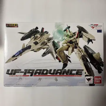 [미개봉품] DX 초합금 VF-19 ADVANCE 극장판 마크로스F