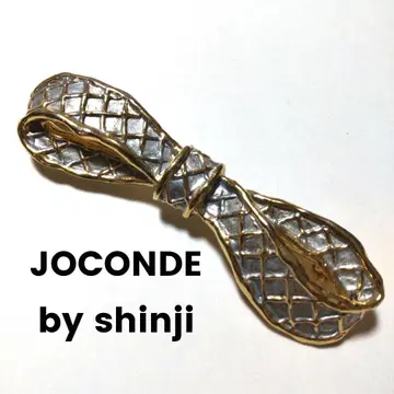 JOCONDE 뜨개질 리본형 브로치 골드와 실버 콤비 컬러