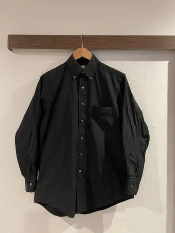LE 블랙 엘이 버튼 다운 셔츠