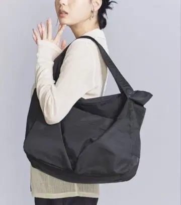 노마디스 바스크 미사용 새상품 택 포함 가격표 포함 익명 배송 블랙