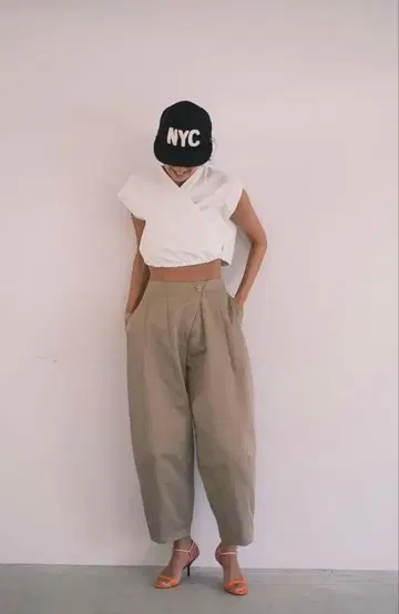 [새상품] Nala 코쿤 치노 팬츠 S cocoon chino pants