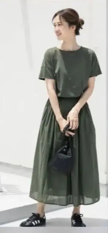 어반 리서치 코튼 보일 원피스