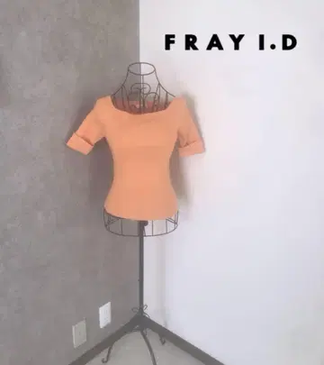 FRAY I.D 리브 티셔츠 새상품급