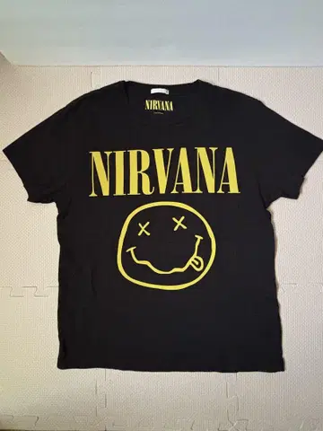[GU] NIRVANA 콜라보 T셔츠 S 새상품급