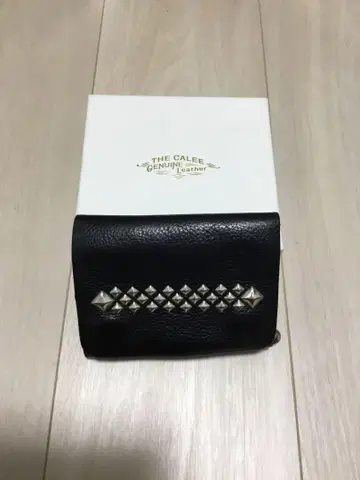 CALEE 지갑 STUDS LEATHER FLAP HALF WALLET