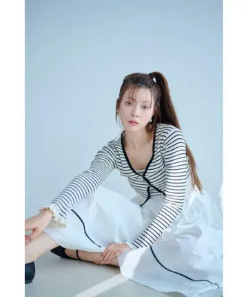 [ 세트 ] 니트 뷔스티에 절개 원피스 프릴 슬리브 가디건