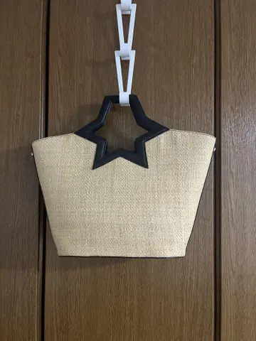 별 모양 핸들 바스켓백