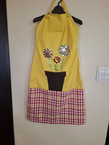 MOSCHINO 치프 시크 비쥬 장식 꽃무늬 원피스