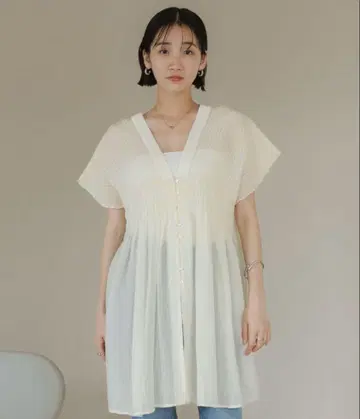LOWRYS FARM 셔링 튜닉 프렌치 슬리브