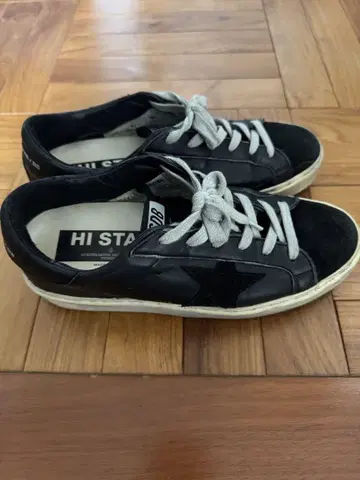 골든구스 HI STAR 블랙 스니커즈