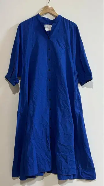 파시오네 PASSIONE 백 셔링 플레어 원피스