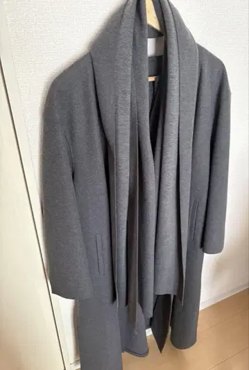 WHITE 노카라 코트 머플러 포함