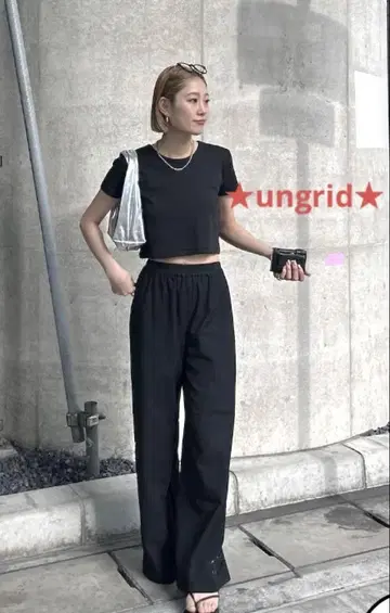 언그리드 컷워크 디자인 러프 팬츠