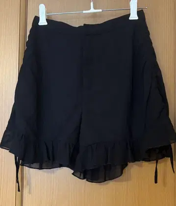 스나이델 snidel 프릴 시어 숏팬츠 블랙