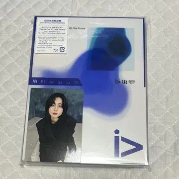 ExWHYZ / iD [초회 생산 한정판] mikina 포토 카드 포함