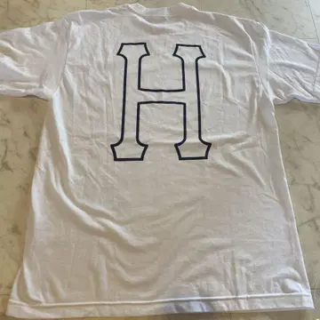 hu f 티셔츠