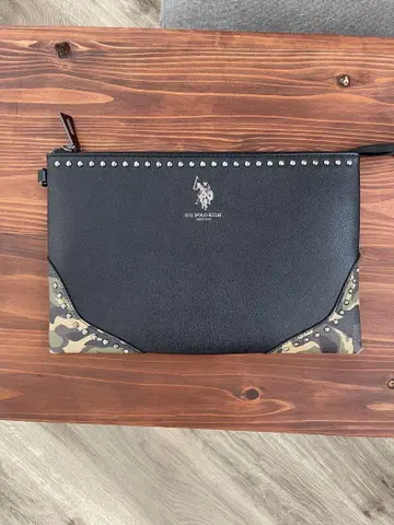 US POLO ASSN. 클러치백 블랙/카모플라쥬