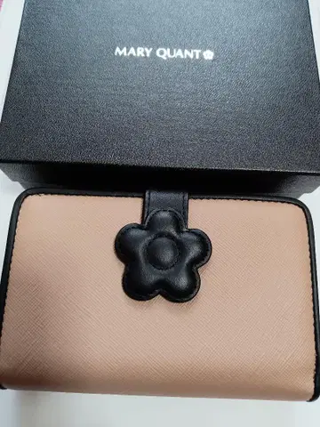 새상품 박스 포함 마리콴트 지갑 바이컬러 베이지 데이지