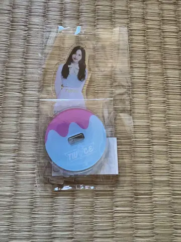 TWICE cafe 팝업 아크릴 스탠드 미나