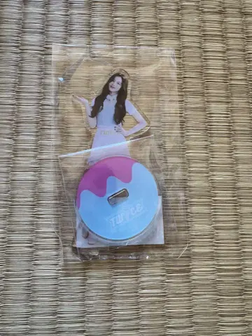 TWICE cafe 팝업 아크릴 스탠드 사나