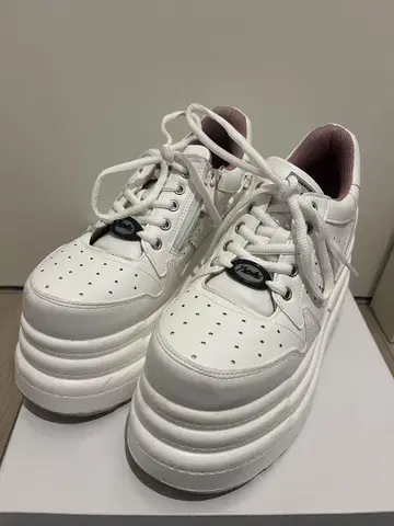 요스케 통굽 레이스업 스니커즈 화이트 25cm