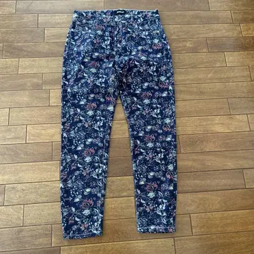 데시구알 Desigual 빅 꽃무늬 스트레치 데님 시착만 한 새상품급