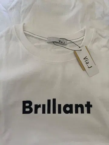 Via.J Brilliant 프린트 티셔츠 ONE 사이즈