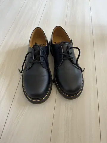 Dr. Martens 블랙