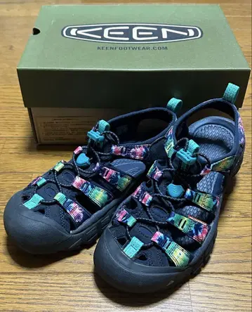 KEEN 킨 / NEW PORT H2 / 24.5cm